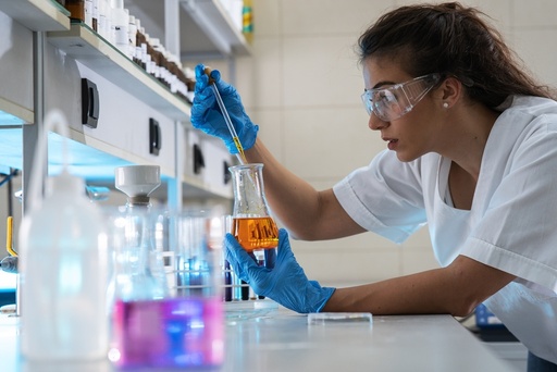 [RW2-TRC-A150930-100MG] N-Acetyl 2-[(2-Amino-6-chloro-9H-purin-9-yl)methoxy]-1,3-propanediol Diacetate Dimer 100mg